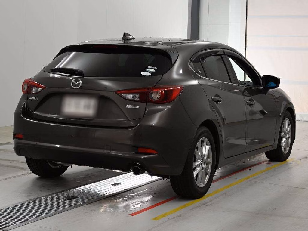 MAZDA AXELA