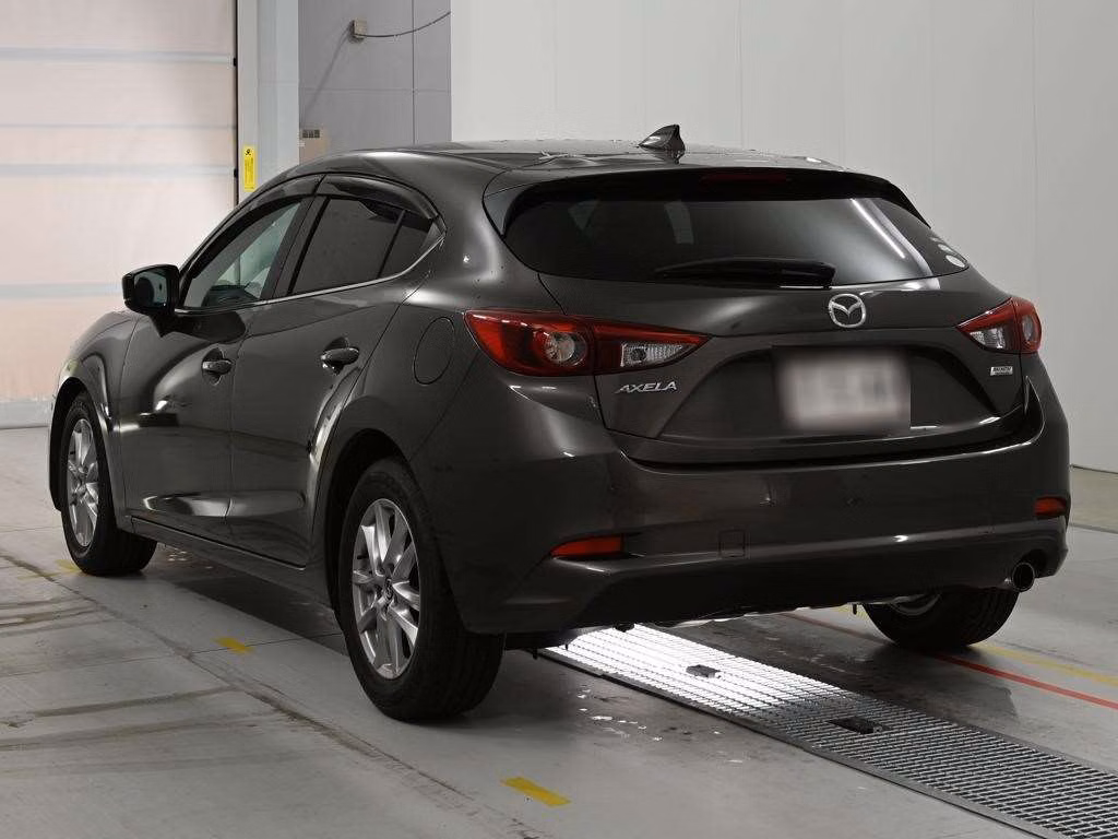 MAZDA AXELA