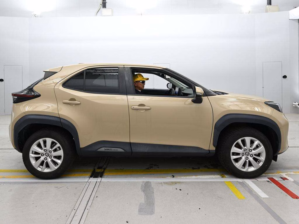 TOYOTA YARIS CROSS