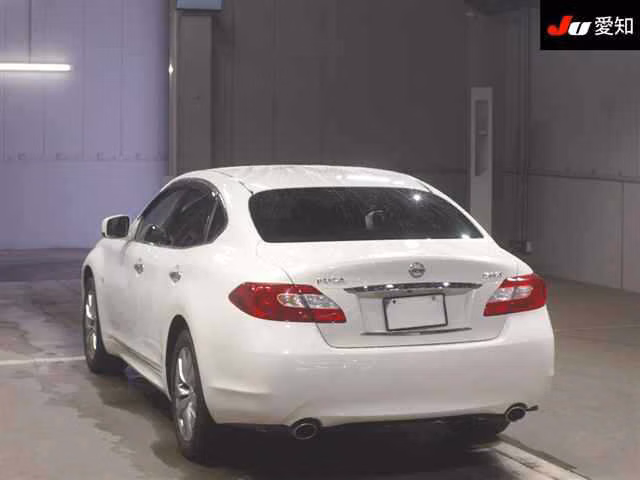 NISSAN FUGA
