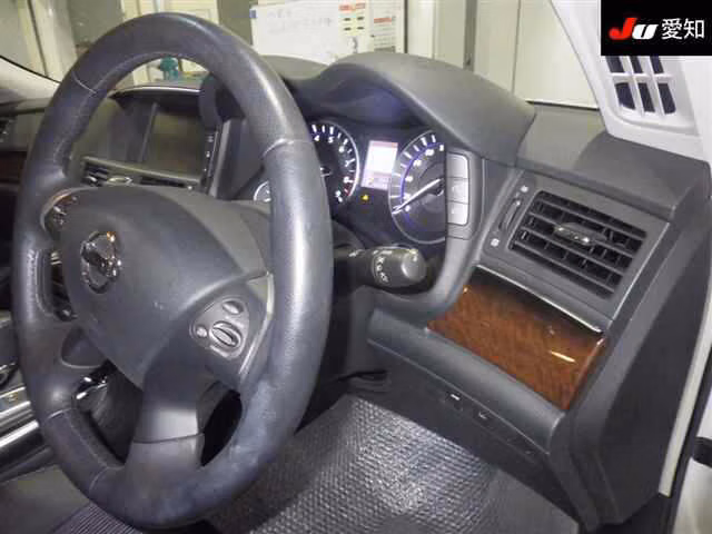 NISSAN FUGA
