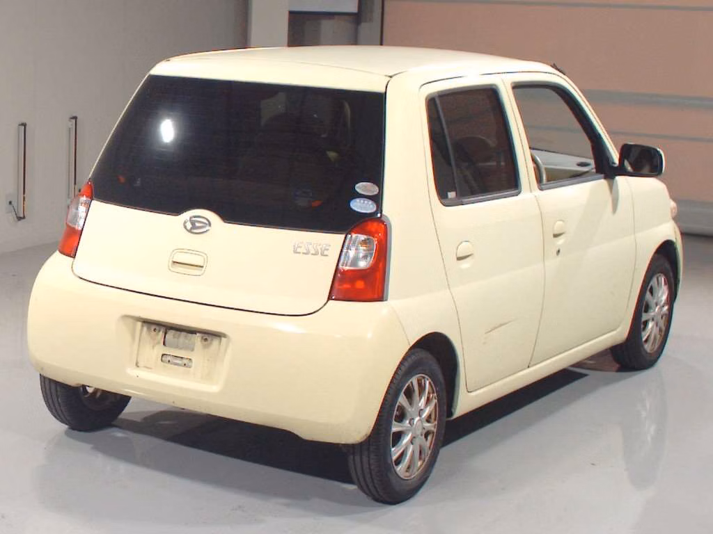 DAIHATSU ESSE