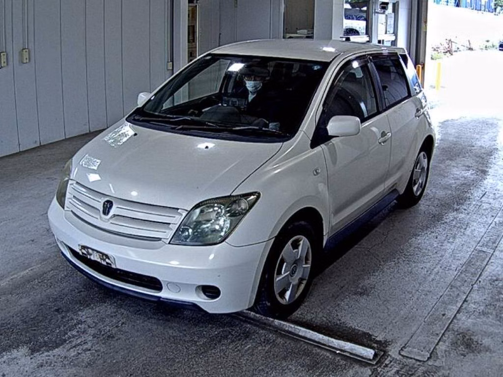 TOYOTA IST