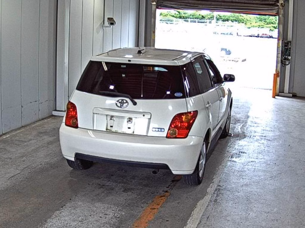 TOYOTA IST