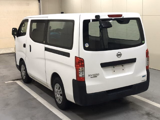 NISSAN NV350 CARAVAN