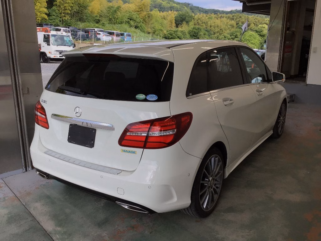 MERCEDES-BENZ B-CLASS