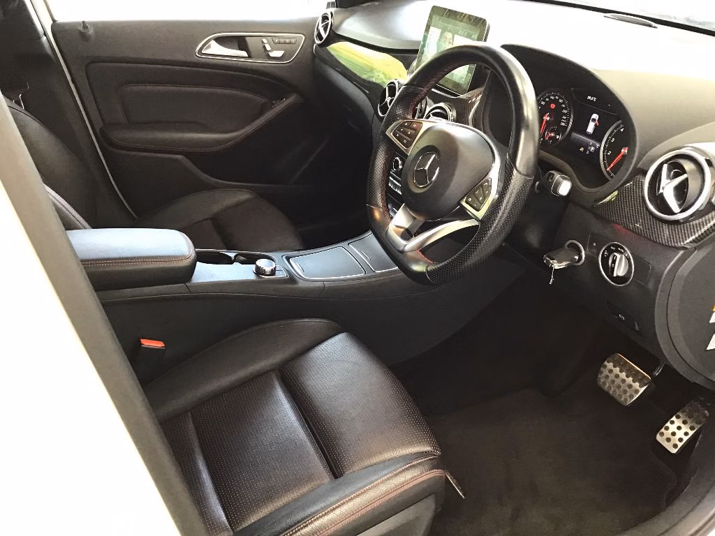 MERCEDES-BENZ B-CLASS