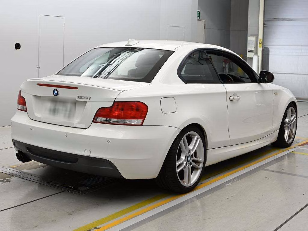 BMW 1-SERIES