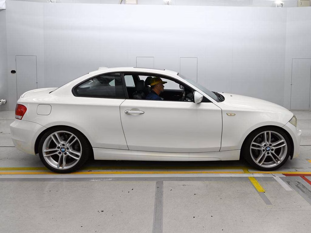 BMW 1-SERIES