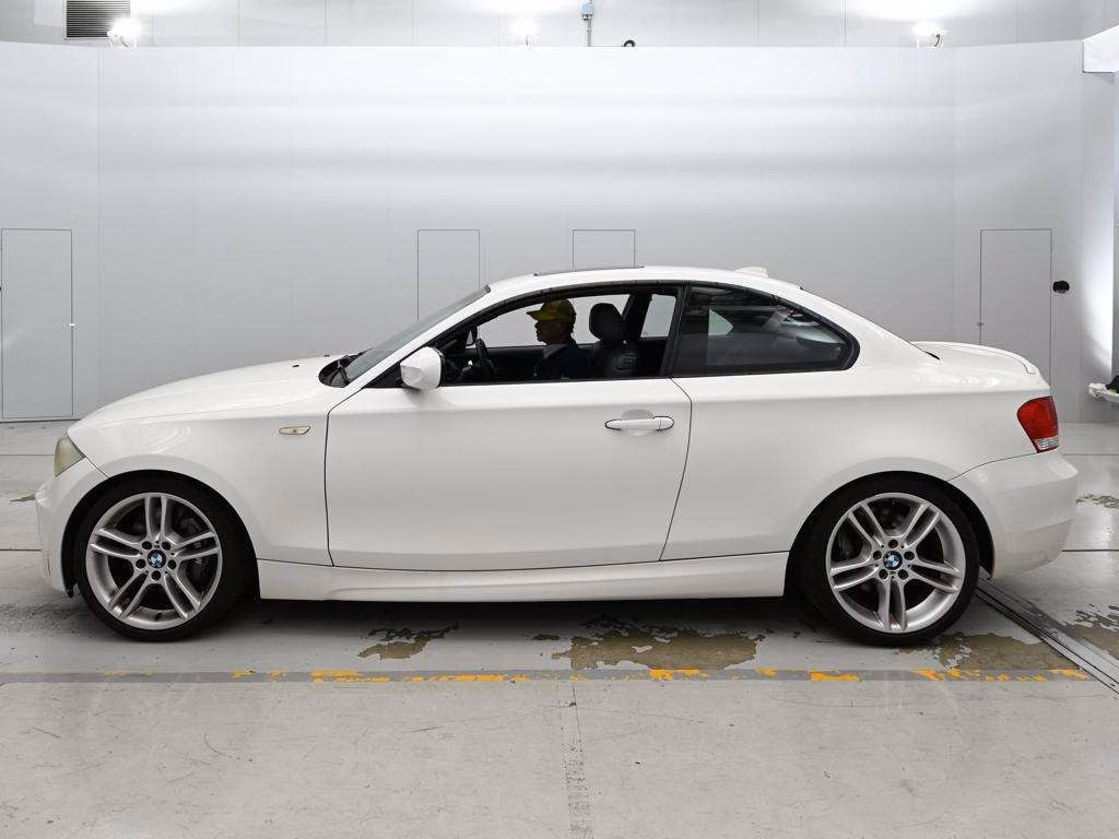 BMW 1-SERIES