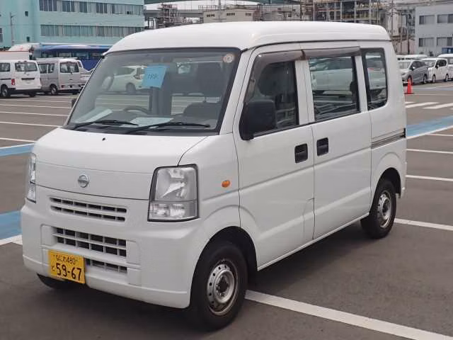 NISSAN NV100 CLIPPER
