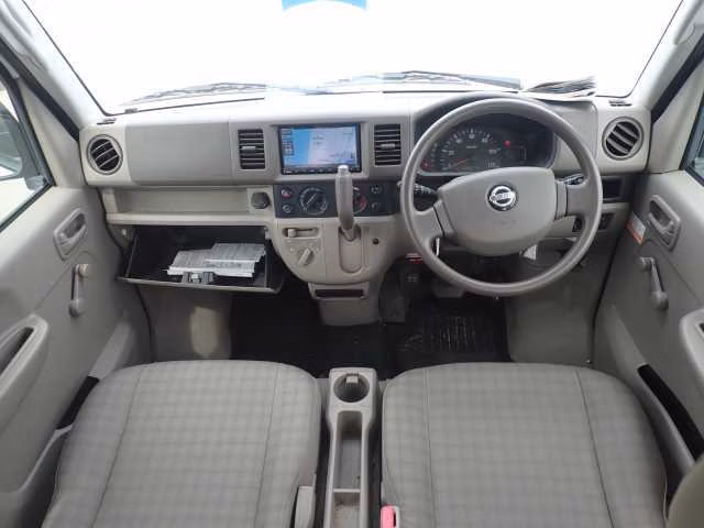 NISSAN NV100 CLIPPER