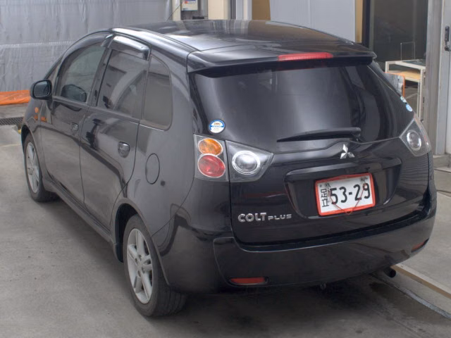 MITSUBISHI COLT PLUS
