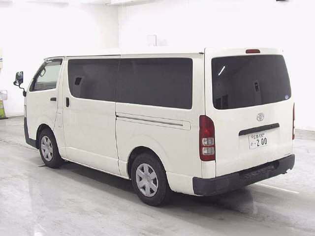 TOYOTA REGIUS ACE