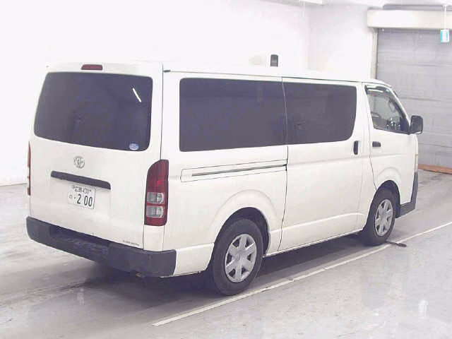 TOYOTA REGIUS ACE