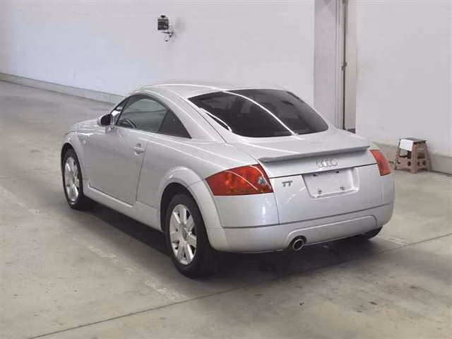 AUDI TT