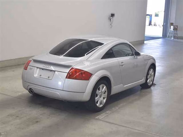 AUDI TT