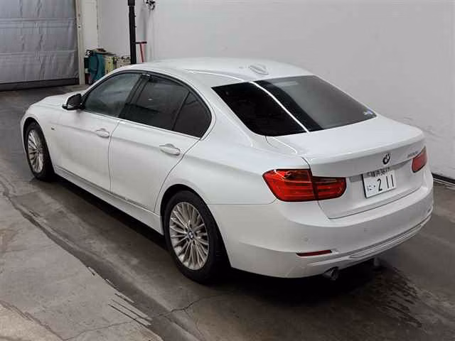 BMW 3-SERIES