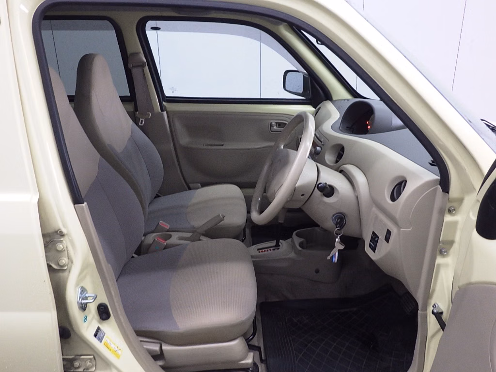 DAIHATSU ESSE