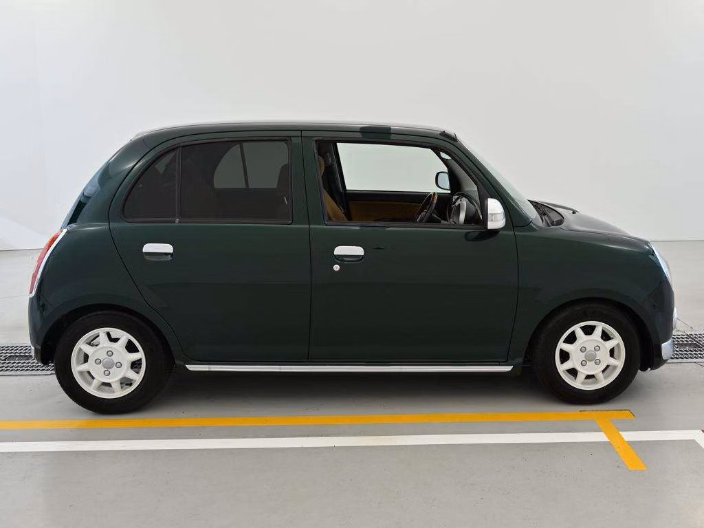 DAIHATSU MIRA GINO