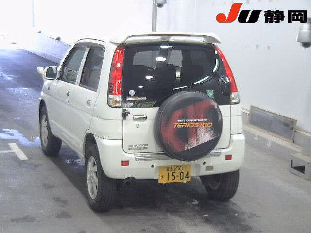 DAIHATSU TERIOS KID