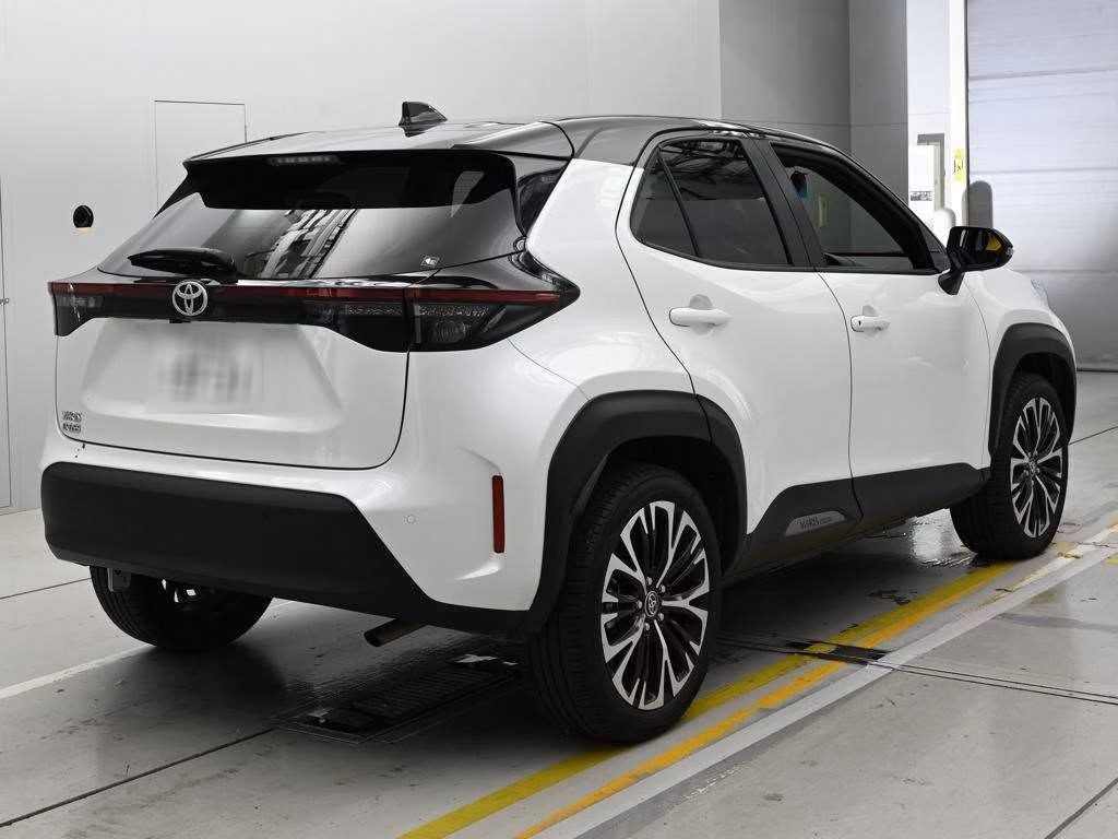 TOYOTA YARIS CROSS