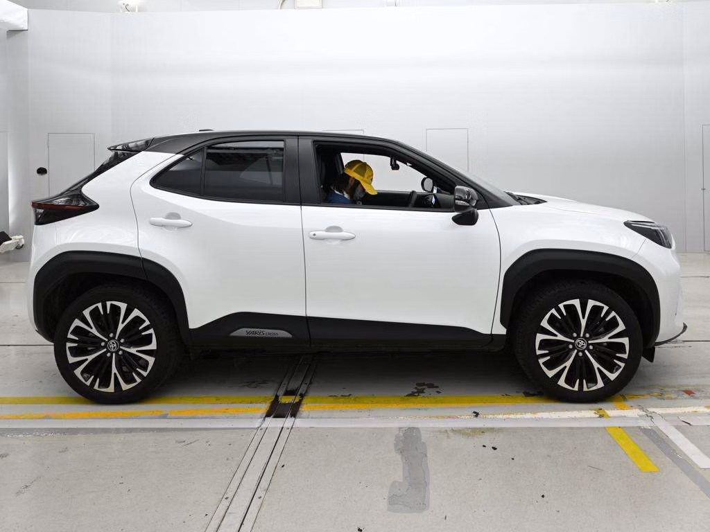 TOYOTA YARIS CROSS