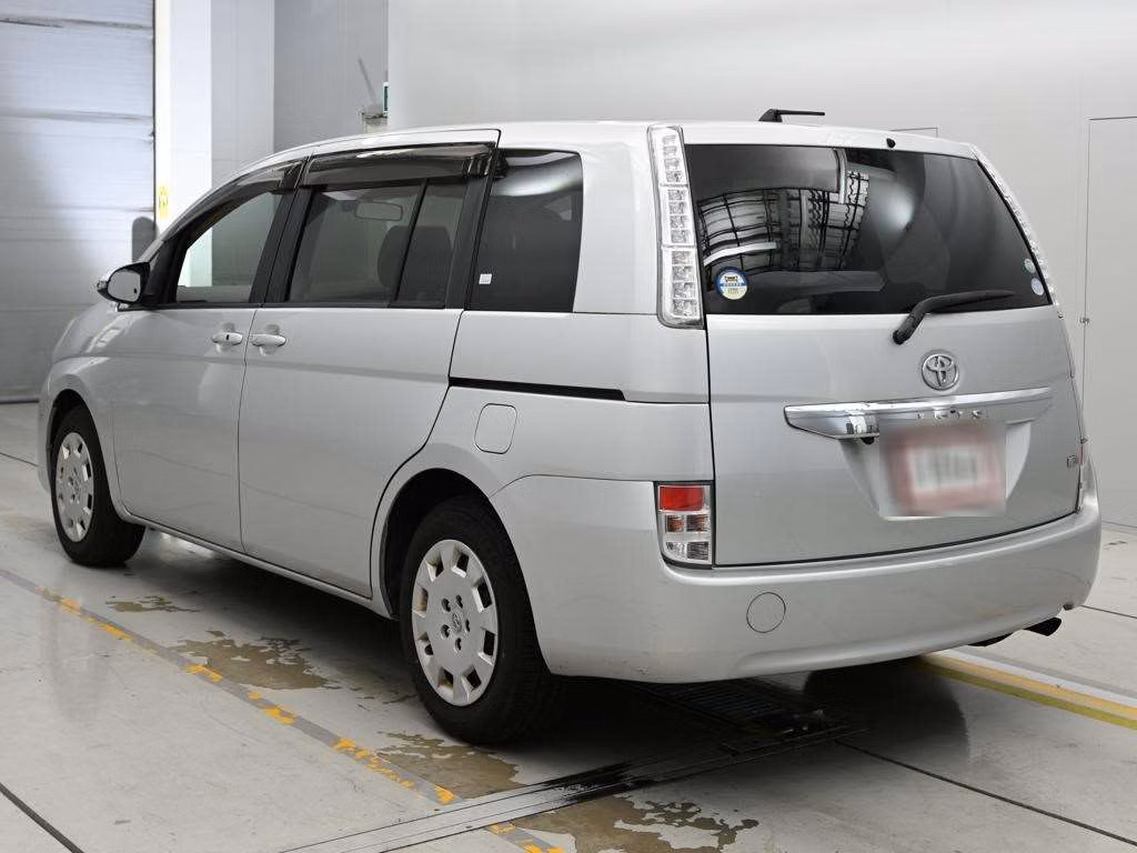 TOYOTA ISIS