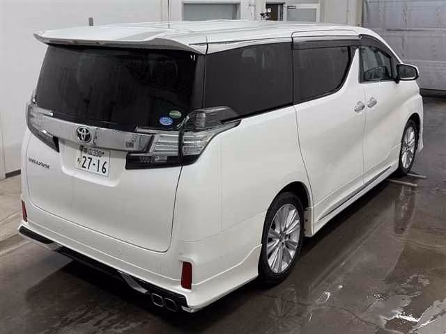 TOYOTA VELLFIRE