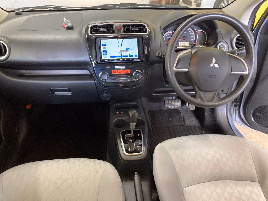 MITSUBISHI MIRAGE