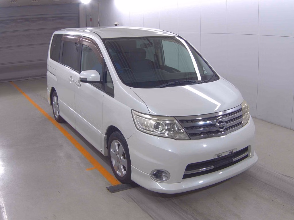 NISSAN SERENA