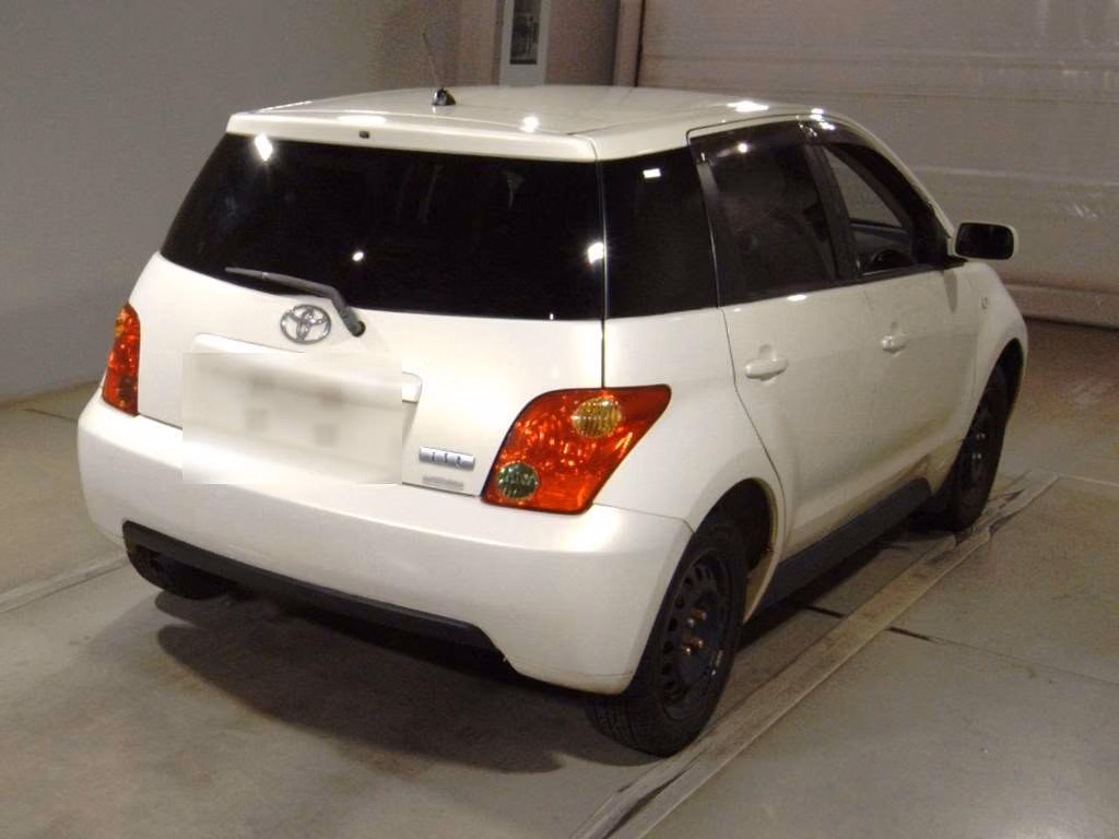 TOYOTA IST