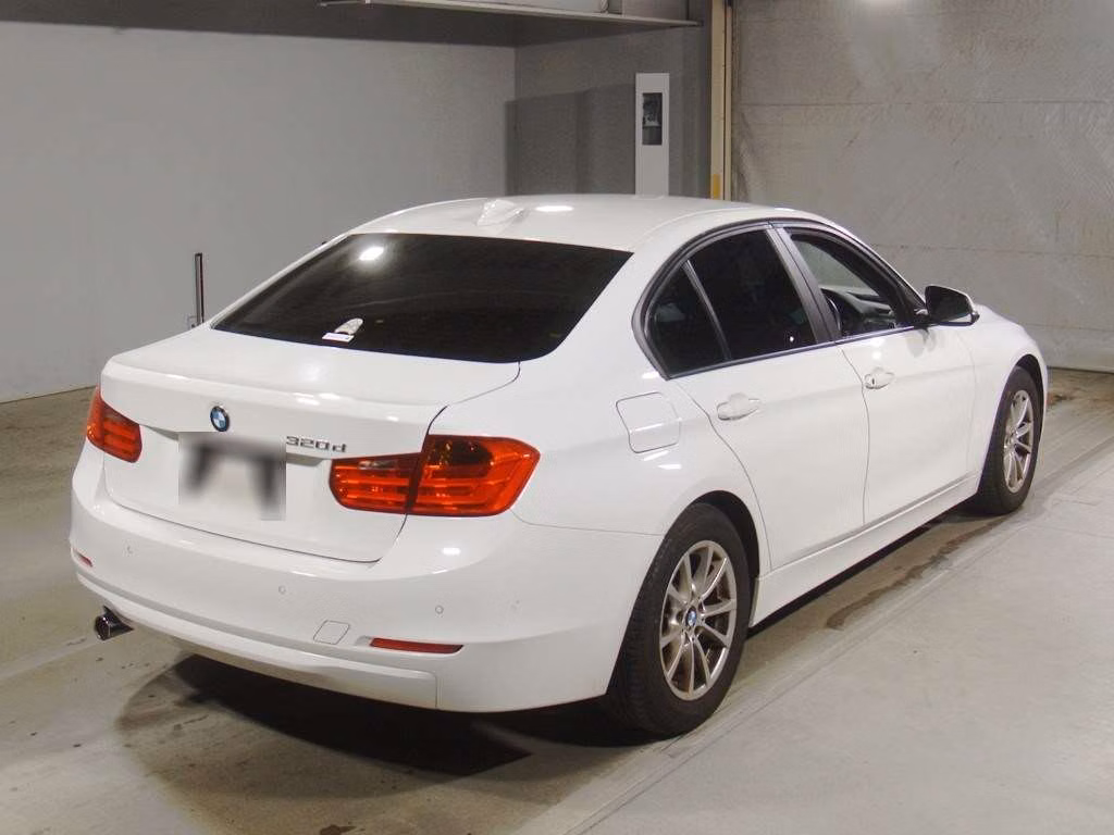 BMW 3-SERIES