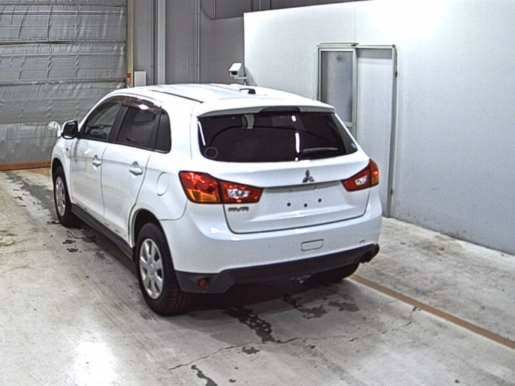 MITSUBISHI RVR