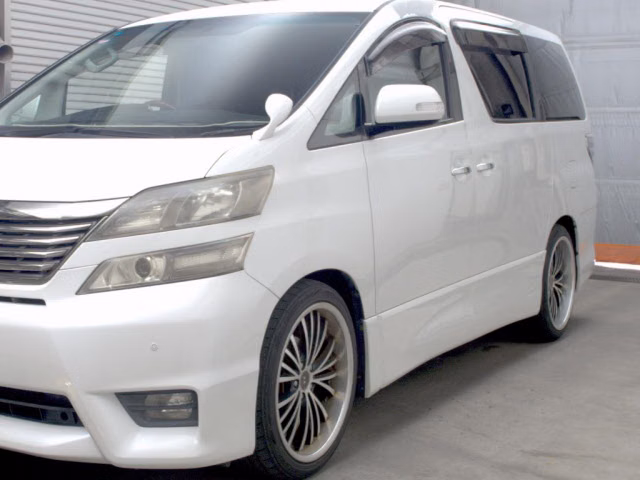 TOYOTA VELLFIRE