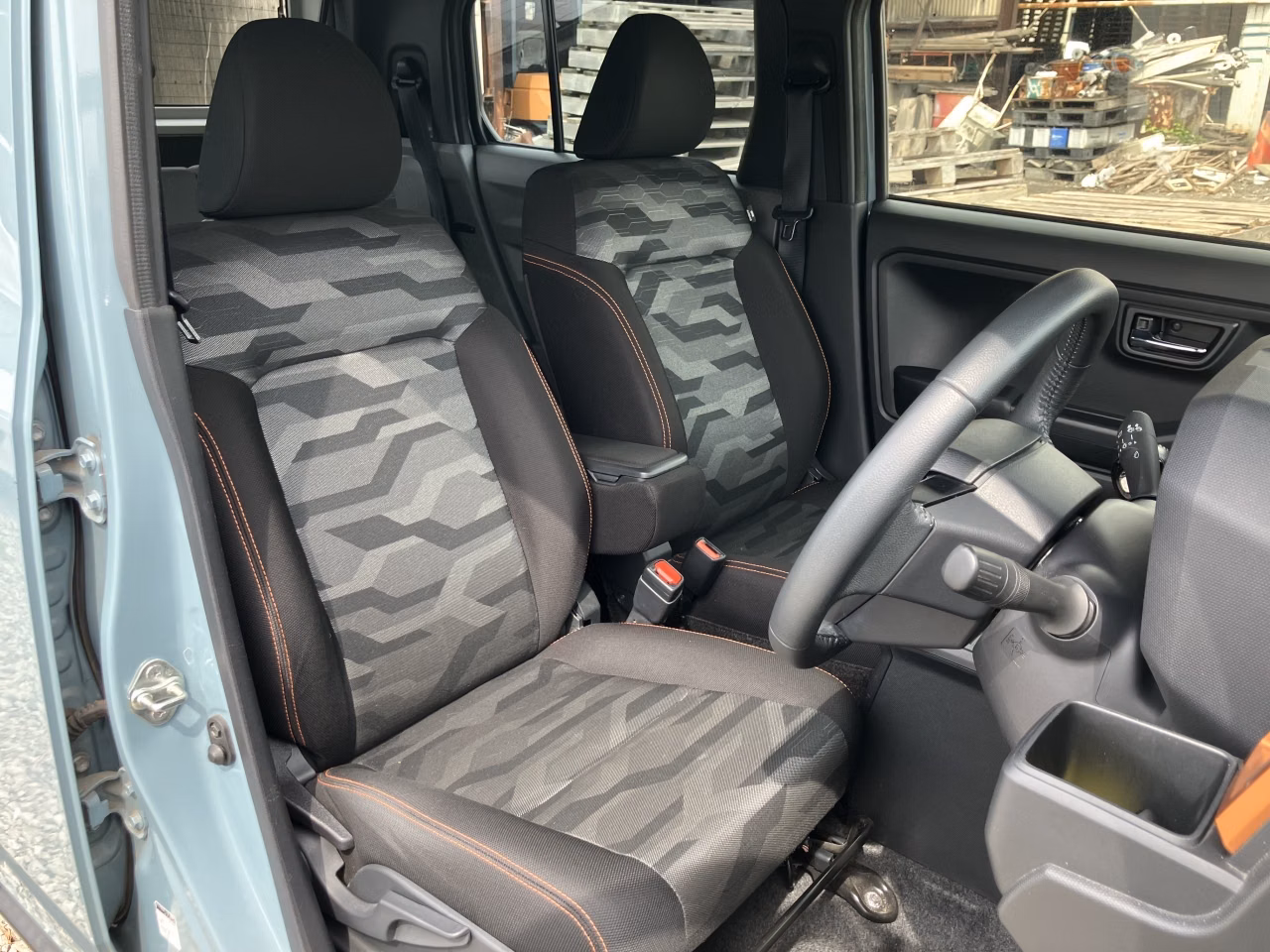 DAIHATSU TAFT
