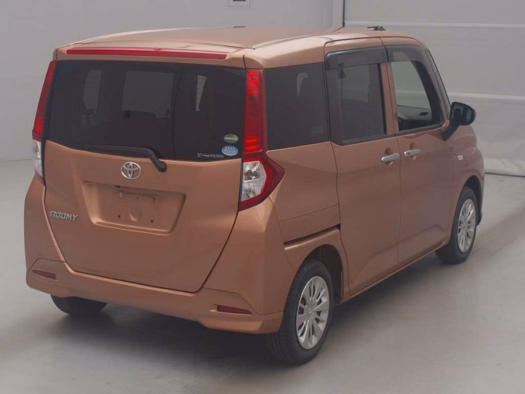 TOYOTA ROOMY