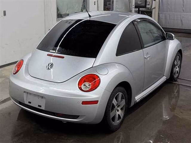 VOLKSWAGEN BEETLE