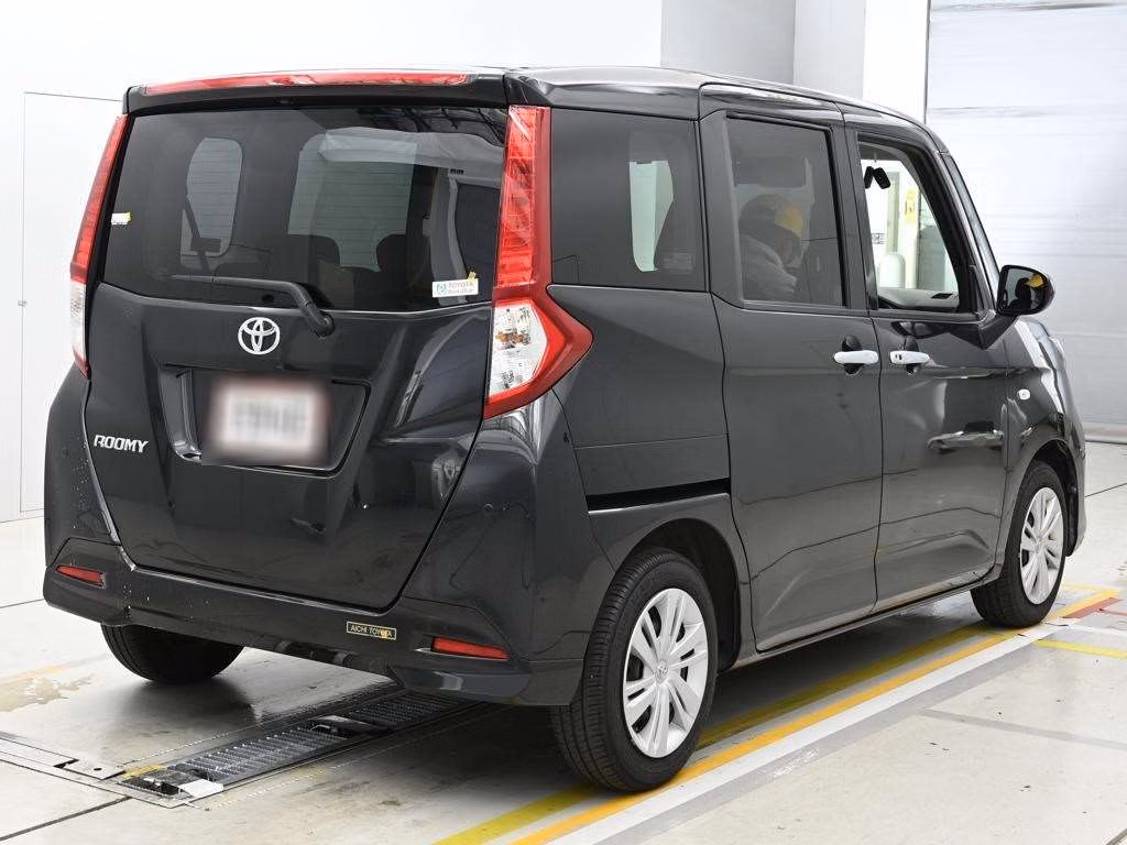 TOYOTA ROOMY