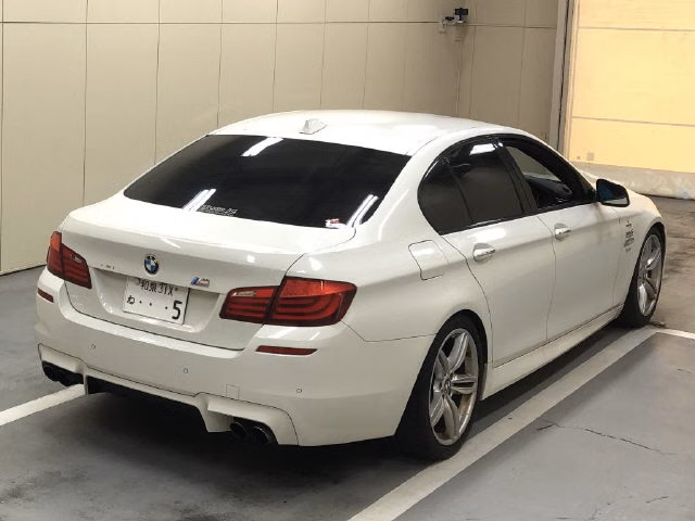 BMW 5-SERIES
