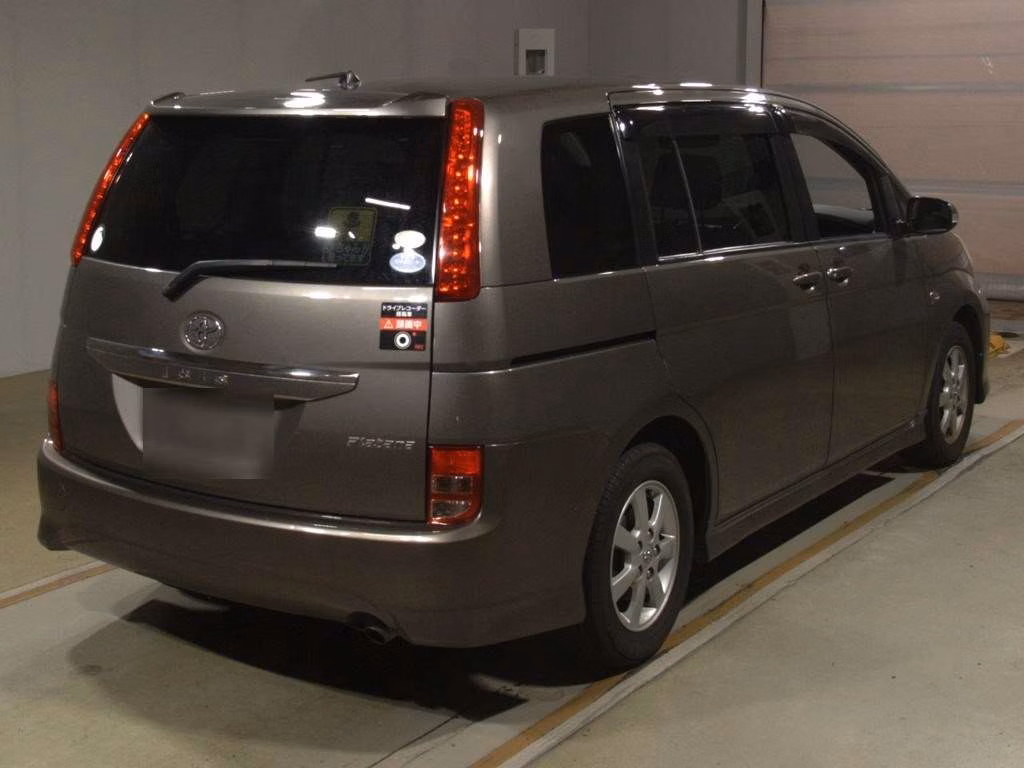 TOYOTA ISIS