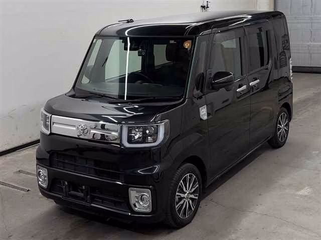 TOYOTA PIXIS MEGA