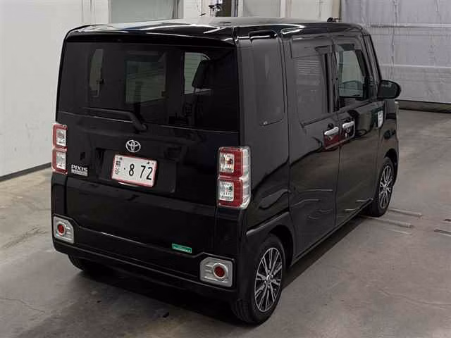 TOYOTA PIXIS MEGA