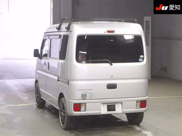 MITSUBISHI MINICAB