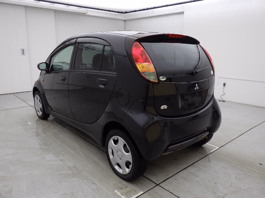 MITSUBISHI I