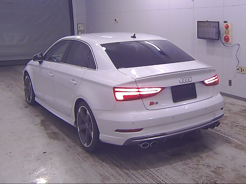 AUDI S3
