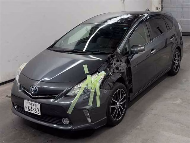 TOYOTA PRIUS ALPHA