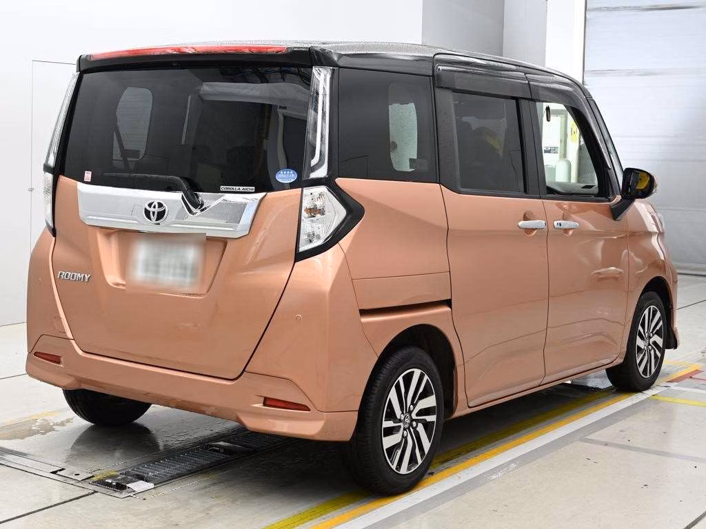 TOYOTA ROOMY