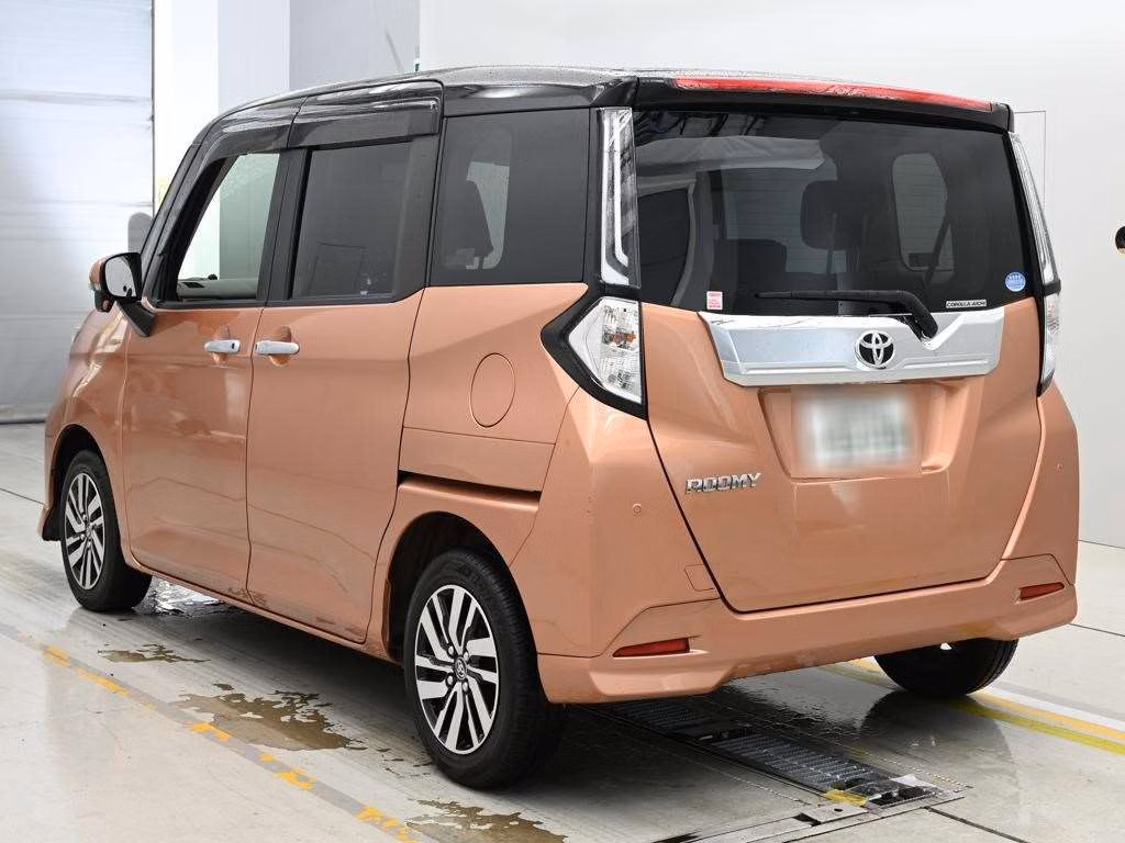 TOYOTA ROOMY