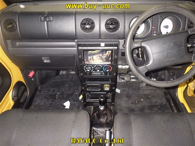 DAIHATSU NAKED
